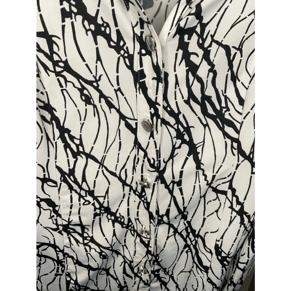 Women's Carmen Marc Valvo Blouse, Size L, White & Black - Picture 4 of 4